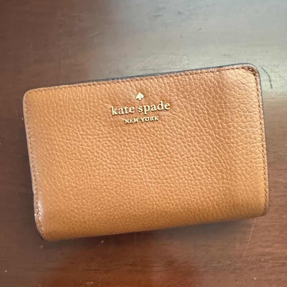 Kate Spade Tan Leather Wallet NWT